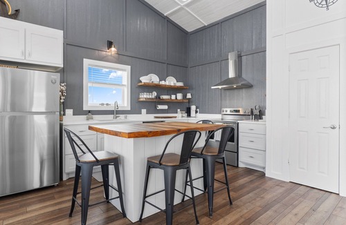 Cedar Lane House | New Construction Gulf-Front Getaway in Sargent