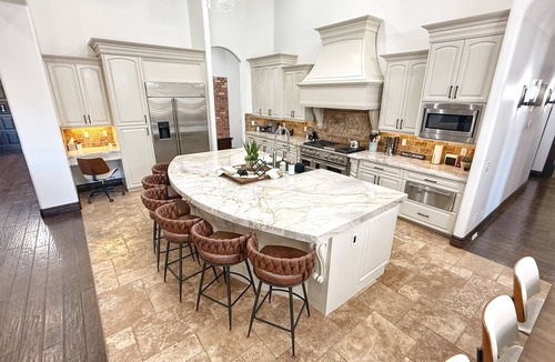 East Mesa House | NEW Epic Retreat! Pickle Ball, Pool, Spa, Batting Cage, Billiards, Game Room +
