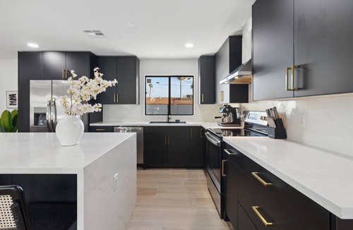 Parque Vista Estates House | -New- Highly Upgraded in Paradise Valley Village