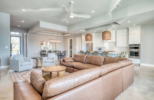 Burnet House | NEW Lakefront Luxury with game room, heated pool, fire pit, & fitness equipment