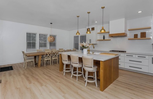 Edgemont Ranch House | New Luxury Durango Home, Hot Tub, Firepit, Sleeps 12, Great Location