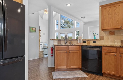 Point Venture House | New! Pool & Golf Course View + Patio