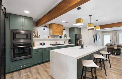 Cox Heights House | NEW|The Palmera|Updated 4BR Retreat w/Pool
