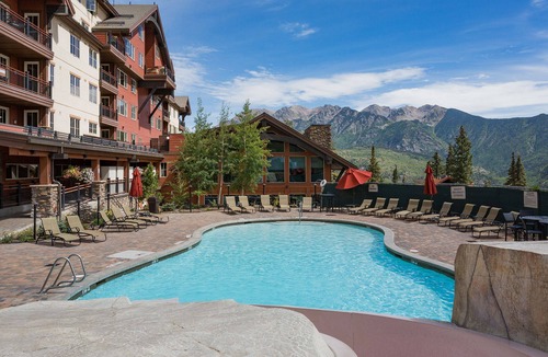 Purgatory House | New Townhome Across from Purgatory - Awesome Views - Hot Tub - Shuttle