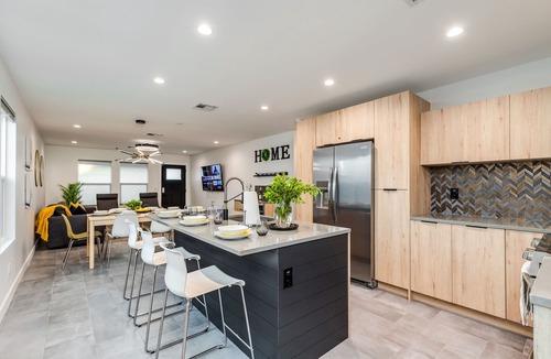 Paradise Valley Village House | Newly-Built Modern Home with Mountain/City Light Views