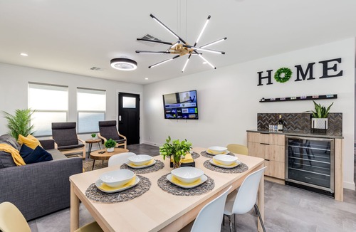 Paradise Valley Village House | Newly-Built Modern Home with Mountain/City Light Views