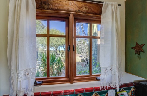 Pinnacle Peak Cottage | North Scottsdale Guesthouse on Five-Acre Estate