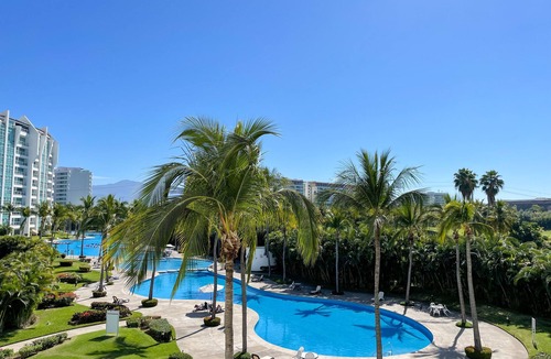 Las Jarretaderas House | Nuevo Vallarta golf course view condo in Vidanta