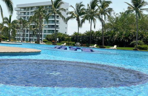 Las Jarretaderas House | Nuevo Vallarta golf course view condo in Vidanta