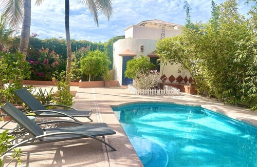 La Paz Condo | Oasis Casita with Pool