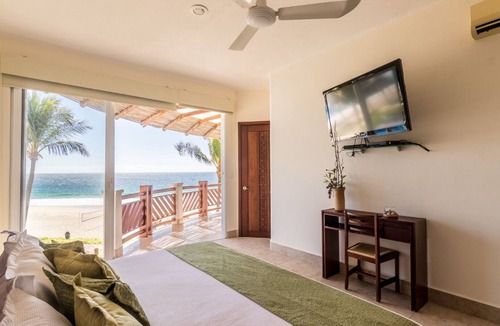 Puerto Escondido Resort | Ocean Front 4 Bedroom Residence with Resort Amenities Overlooking the Pacific!