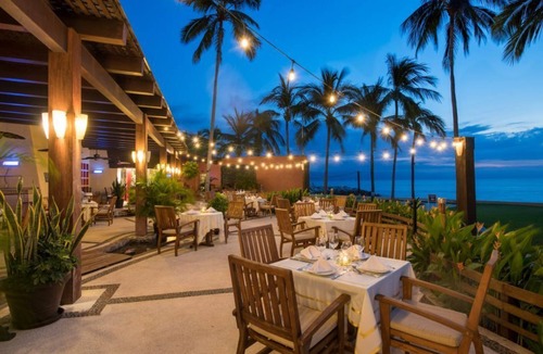Marina Vallarta Hotel | Ocean Front Studio Retreat with Outdoor Pool