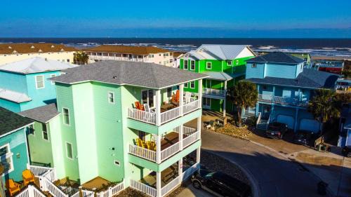 Sand Point House | Ocean Outlook