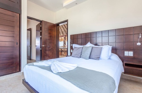Puerto Escondido Resort | Ocean View 1 Bedroom Penthouse, with Resort Amenities Overlooking the Pacific!
