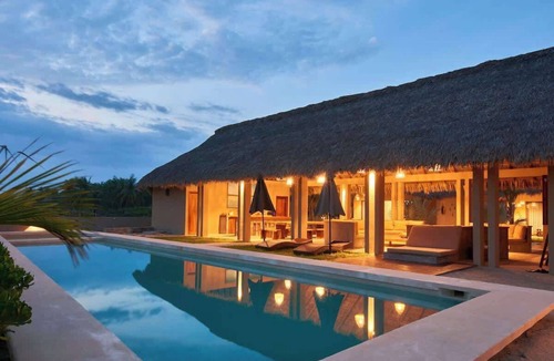Santa Maria Colotepec House | Oceanfront House w/Private Pool & Beach Access