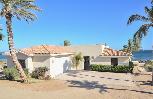 Ensenada Los Muertos Villa | Oceanfront Villa w/Hot Tub, Sports Courts, Cook & Steps to Swimmable Beach