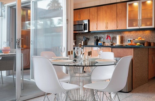 Twin Palms Apartment | Ocotillo mid-century lux pad with oversized patio