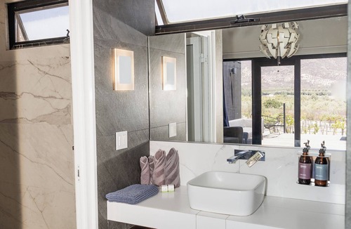 Valle de Guadalupe Hotel | Oeno Wine Lodge