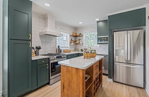 Georgetown House | Old Town Stone Cottage: Walk to Square, Family Friendly, Free EV Charging