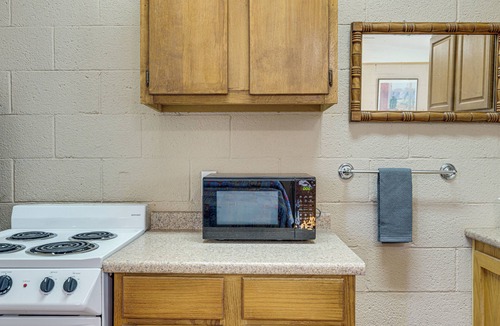 Whitney Apartment | On-Site Hiking Trails: Cozy Lake Whitney Studio!