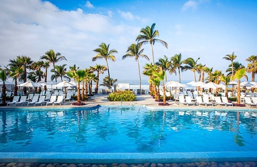 Diamante Apartment | One bdrm Suite w/kitchenette with Ocean View in Acapulco