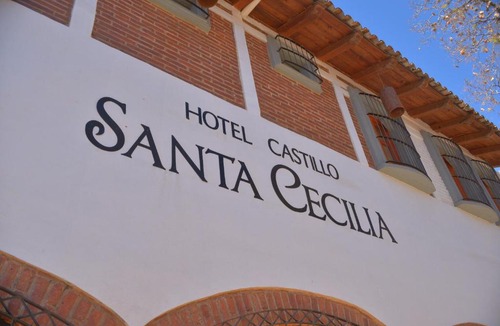 Tapalpa Hotel | OYO Hotel Castillo Santa Cecilia