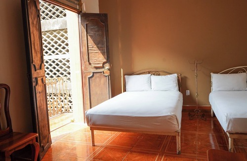 Old Town Hotel | OYO Hotel El Conquistador