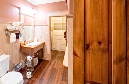 Navasota Hotel | P.A. Smith Hotel