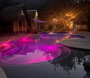 Chicanutz Hotel | Pachamaya River Hostel