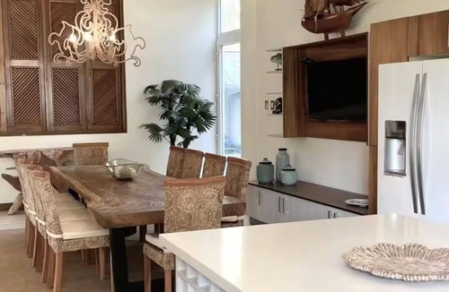 Iztapa Villa | "Paraíso Conacaste", Iztapa