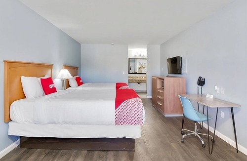 Ingleside Hotel | Paradise Found! Swimming Pool, Free Breakfast, Free Parking!