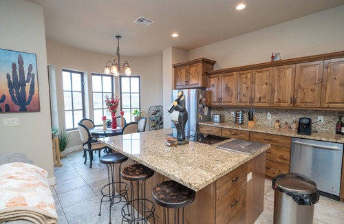Parker Strip House | Parker Strip River View Villa - 3480 sqft 3 bedroom, 4 bath, Game room, bar.