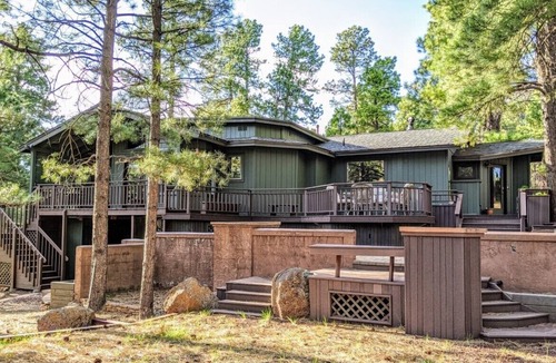 Parks Cabin | *Peace+Pines Paradise* - Cozy Luxury in the Forest