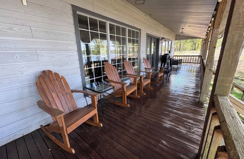 Dogwood House | Peaceful 3 bedroom, 2.5‑bath lakefront home on beautiful Lake Bob Sandlin, TX