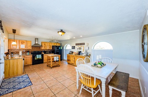 Hearthstone Hills House | Peaceful And Quiet Getaway ~ Pool and Hot Tub ~ Wonderfully Comfortable!