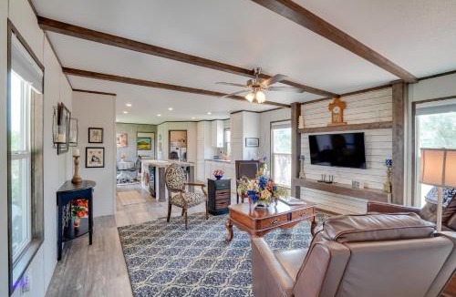 Hawley House | Peaceful Countryside Home w/Yard in Hawley