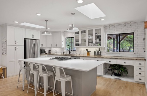 Columbia House | Peaceful Craftsman | Outdoor Space | Low Toxicity