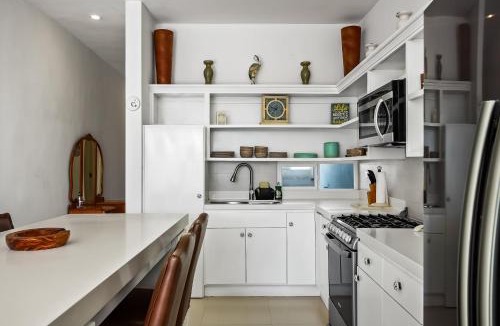 La Paloma House | Peaceful Dog-Friendly Villa with Outdoor Pool, Rooftop Patio, Beach Views, & AC
