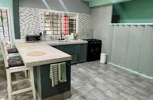 Izabal House | Peaceful Morales Getaway With 3 Spacious Bedrooms