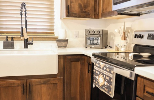 Torreon House | Peaceful Mountain Cabin-Newly updated- Family Friendly- Near Ski Resort
