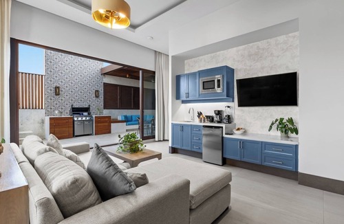 La Puntilla Apartment | Peaceful Retreat with Pool – Ideal for Relaxation