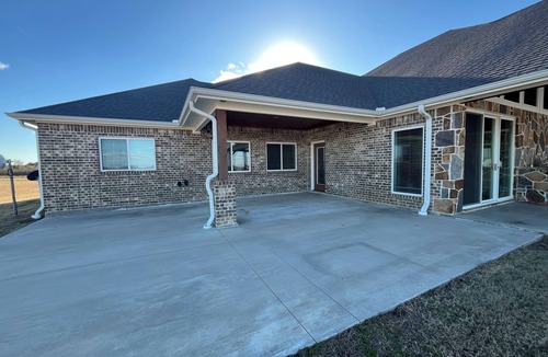 Klondike Villa | Peaceful Retreat with Spectacular Views near charming Sulphur Springs TX