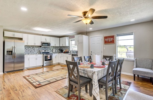 Lyons House | Peaceful Somerville Home w/ Gazebo - 5 Mi to Lake!