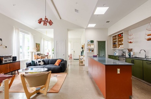 South Manchaca House | Peaceful South Austin Designer Retreat – Yard, Pool & Patio