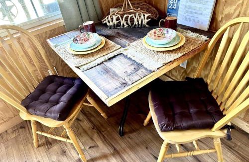 Mountain Home House | Peaceful Wildlife Ranch Cabin with Pool Access near Kerrville in Mountain Home, Texas