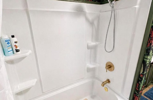Huntington House | Peach Door Cottage