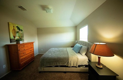 Pearland Villa | Pearland Home Texas with walking distance to the trail