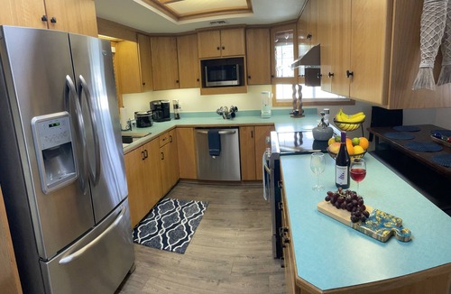 Smith River House | Pelican Cottage - Ocean Views, Walk to Beach, Game Room & Pet Friendly