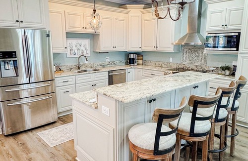 Gueydan House | Pelican Point Sunset Retreat/Lakefront Home