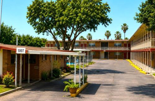 Pharr Hotel | Pen Ann by Capital O Pharr-McAllen TX